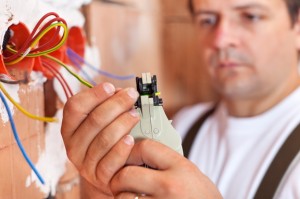 why-you-should-only-hire-a-professional-electrician